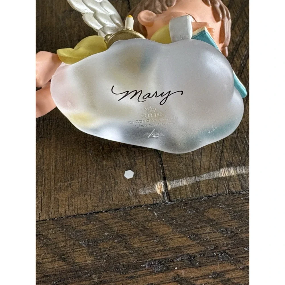 Hallmark Keepsake 2010 Mary's Angel Signed Ornament‎ Daffodil #23 Series